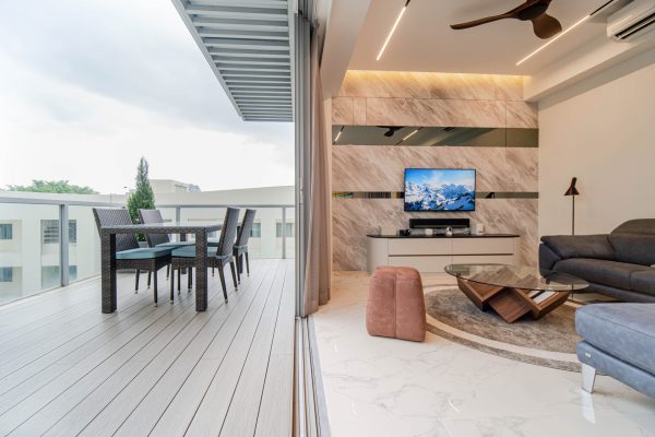 5-Breeze By The East_Tony Poh+Cathryn Ling