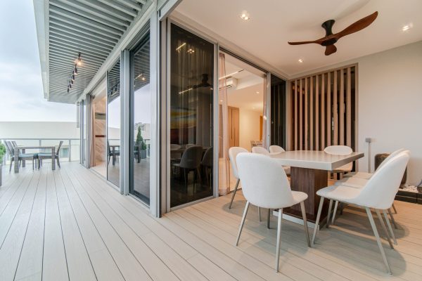 6-Breeze By The East_Tony Poh+Cathryn Ling