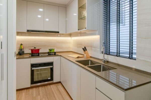 8-Breeze By The East_Tony Poh+Cathryn Ling