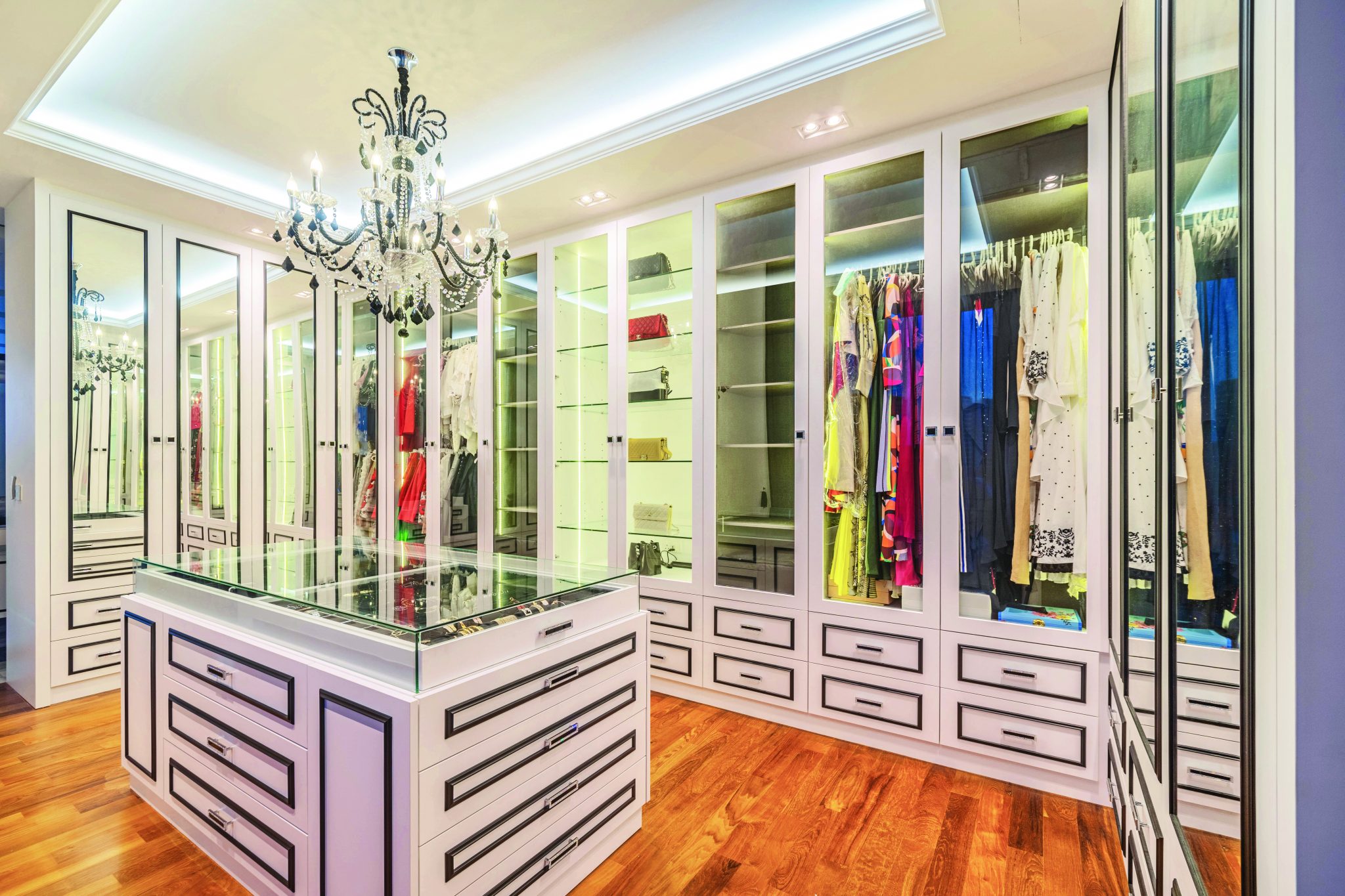 7 Ideas for your Dream HDB Walkin Wardrobe