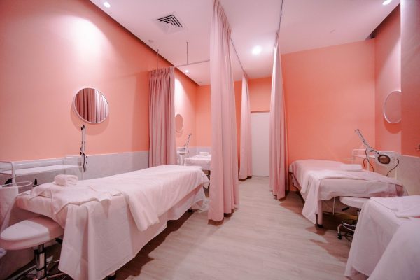 Facial Shop Peachy Skin Bar Outlet 2 by Lucas Ong 4