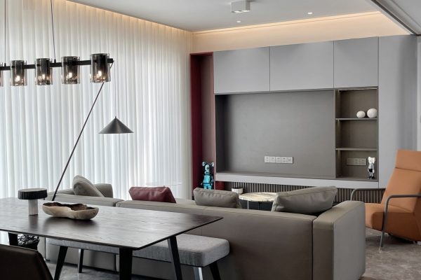 Riverfront_5 BR_Living