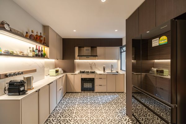 image-738-Tampines-St-72-DSC01280-HDR